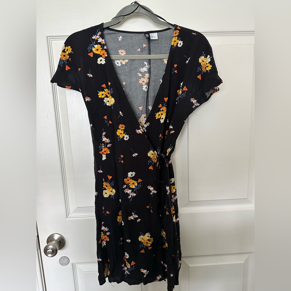 Black Floral H&M Wrap Dress